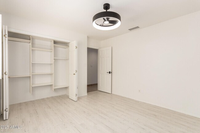 Building Photo - 9740 E Gold Dust Ave