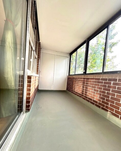 Building Photo - 9 Hawthorne Pl