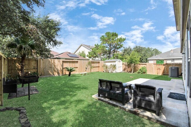 Building Photo - 6903 Oleander Grove Way