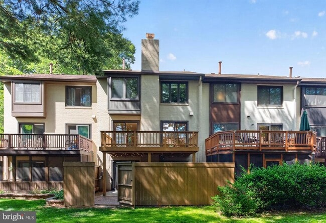 Building Photo - 2031 Sarazen Pl
