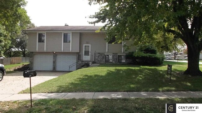 Primary Photo - 1029 Grenoble Dr