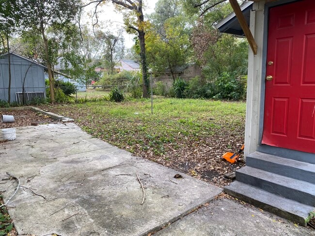 Building Photo - 2046 W 17th St