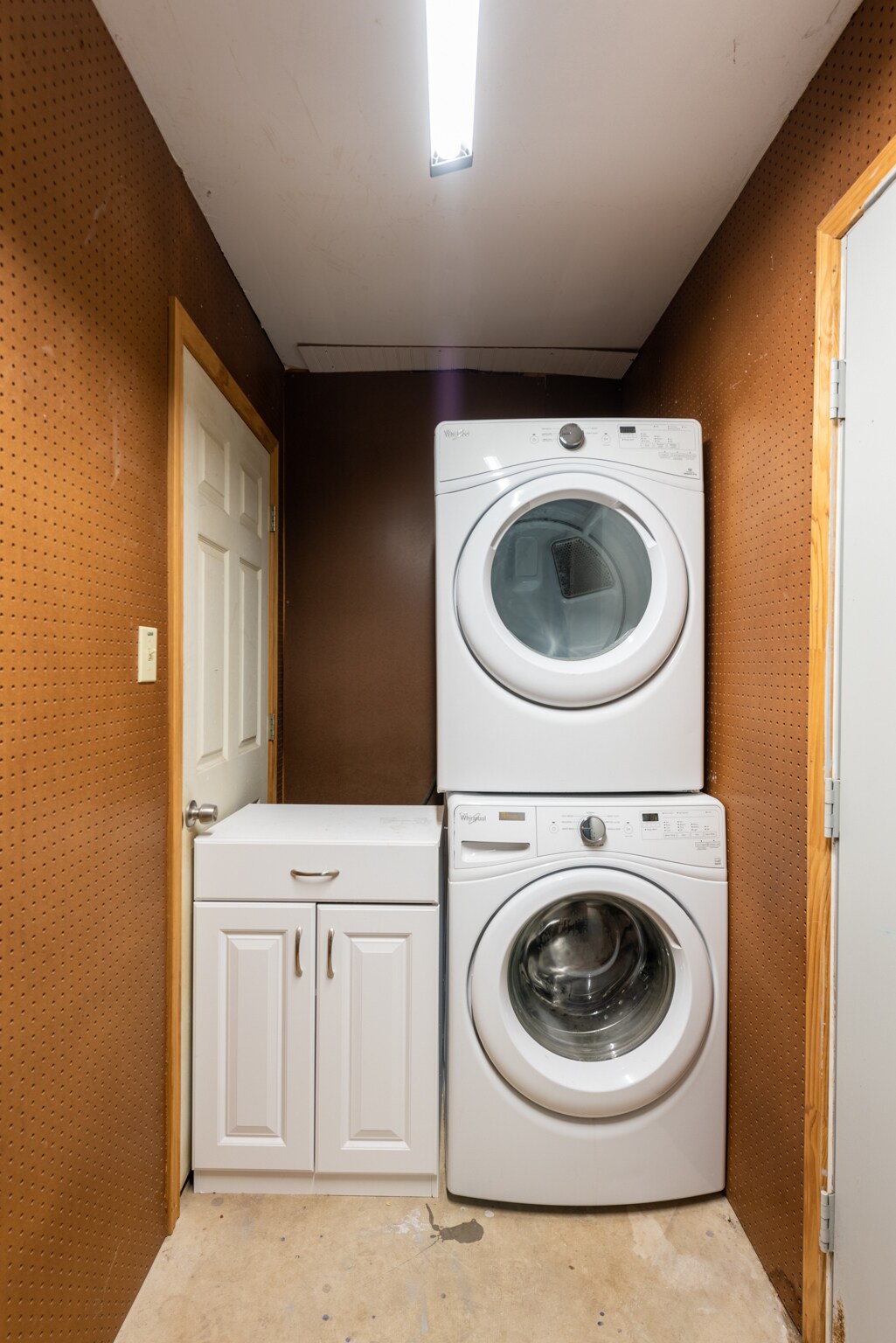 Laundry (in Garage) - 1114 E 7th St
