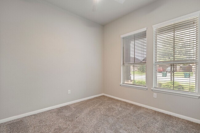Building Photo - Beautiful 3 bedroom, 2 bathroom home in Hills of Bear Creek!!!