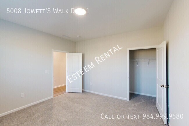 Building Photo - 5008 Jowett's Walk Dr
