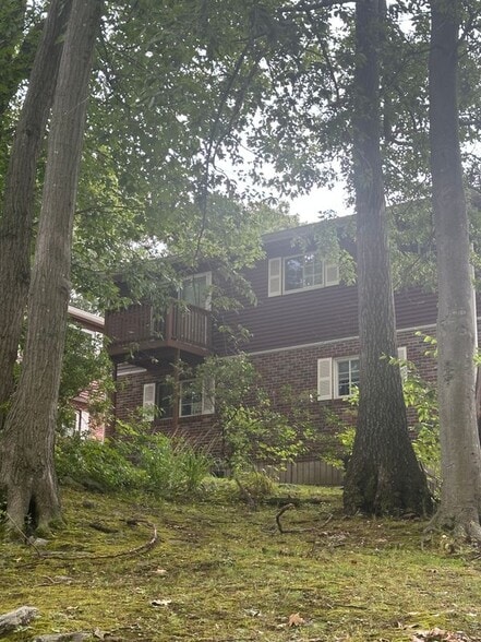 Building Photo - 225 Edgemoor Rd