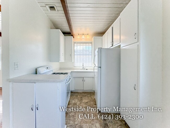 Building Photo - 5319 Inglewood Blvd