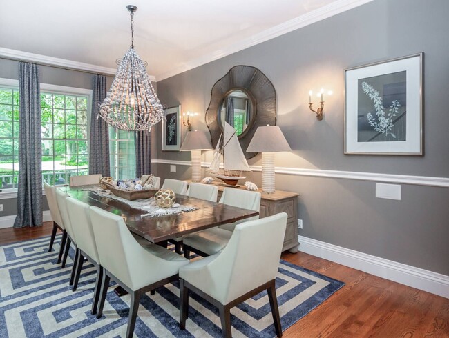 Building Photo - 6 Old School House Ln