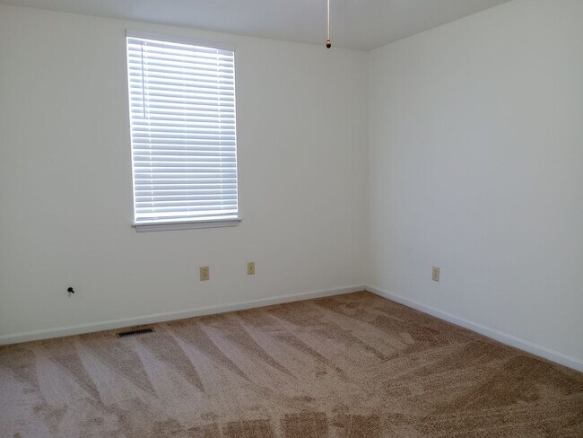 Building Photo - 2416-2418 Calder Ct.