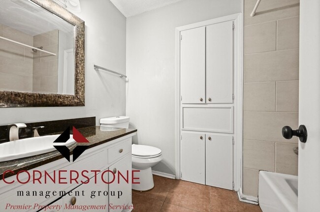 Building Photo - 4 Bed / 2 Bath | $2,000/mo | Move-in Ready