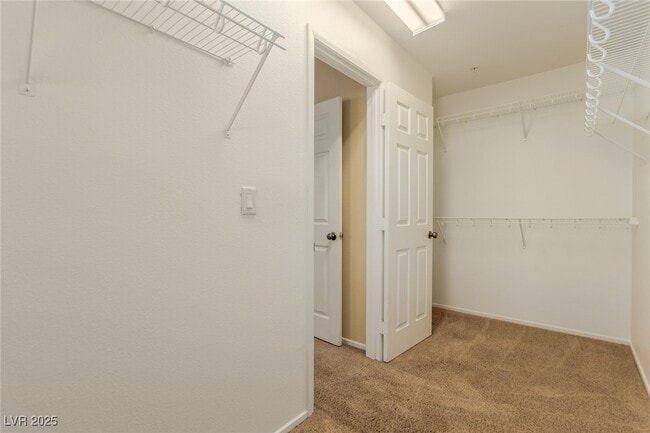 Building Photo - 179 Redwood Pond Dr
