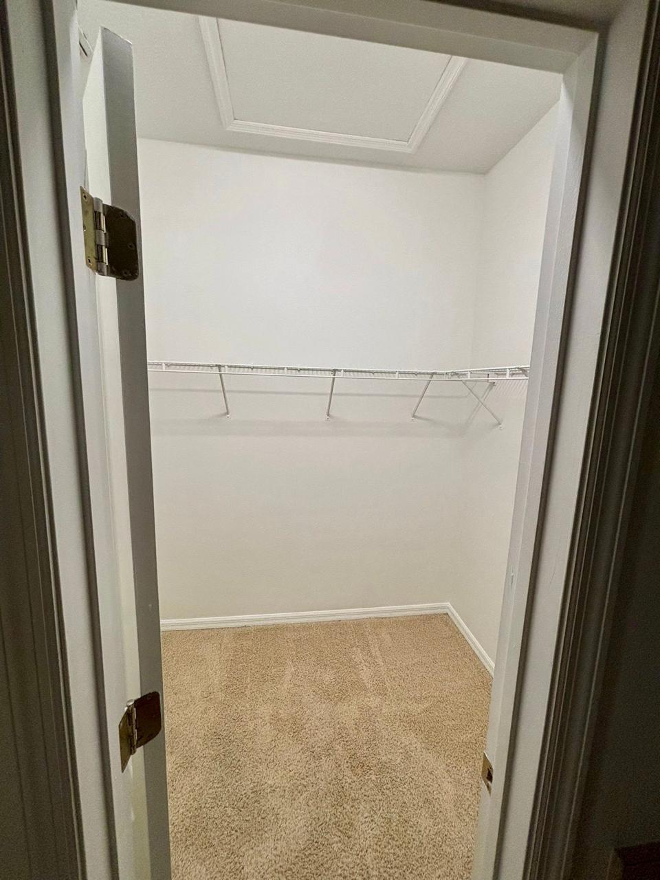 Claset - 2047 Estancia Cir