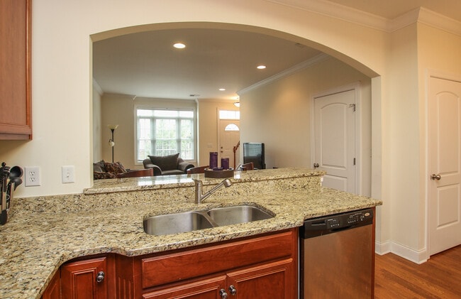 Building Photo - 5930 Obrien Ave