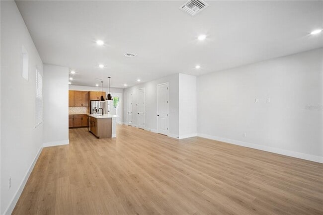 Building Photo - 406 N Westland Ave