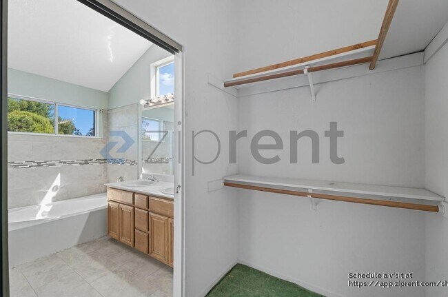 Building Photo - 14 Cider Mill Ct