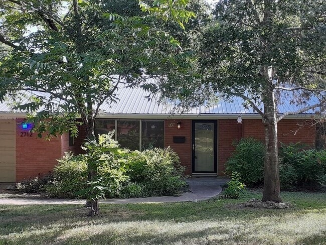 Primary Photo - 2712 Pegram Ave