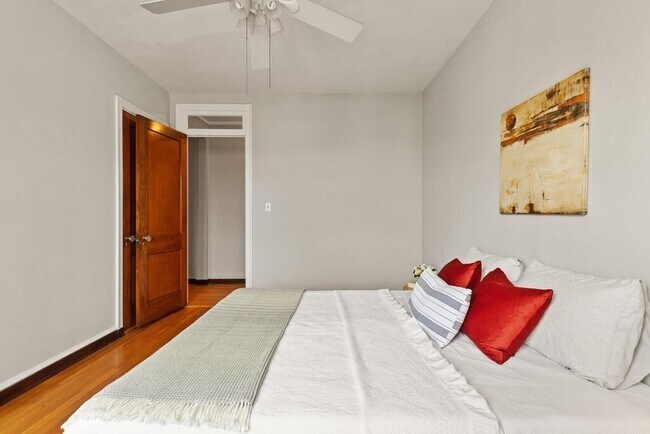 Building Photo - 3 Arlington St