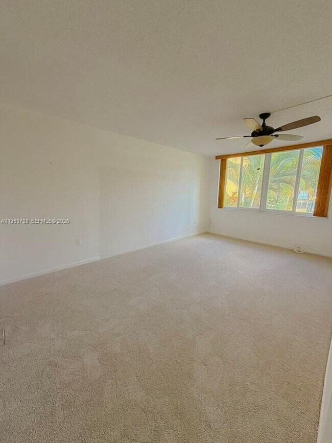 Building Photo - 6750 Royal Palm Blvd