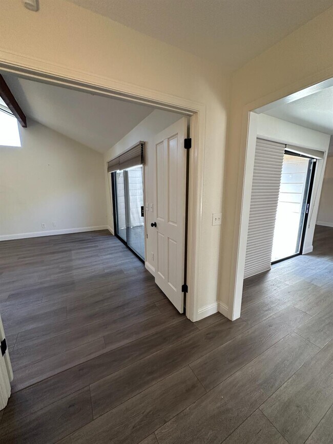 Building Photo - 6201 N West Ave