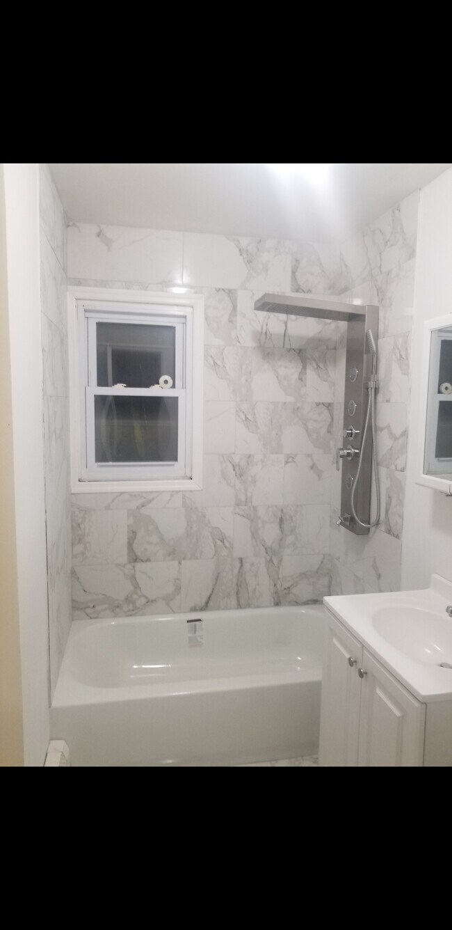 Building Photo - 7 Brookwood St