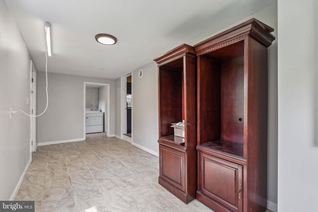 Building Photo - Experience the perfect blend of peaceful country charm and modern comfort in this beautifully ref...