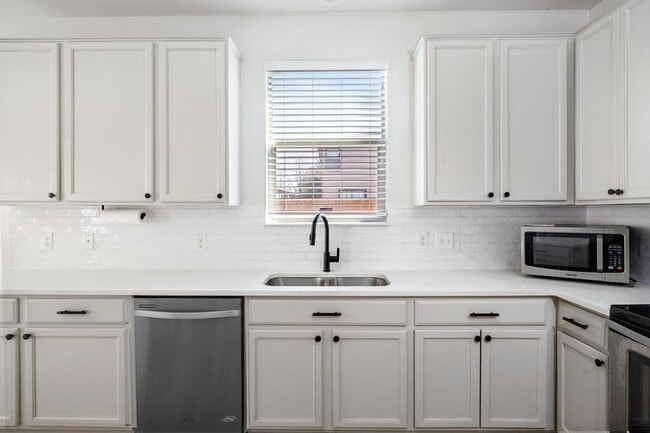 Building Photo - 8909 Winter Haven Rd