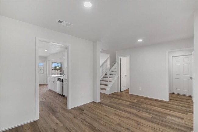 Building Photo - 6727 Shelby Oaks Dr
