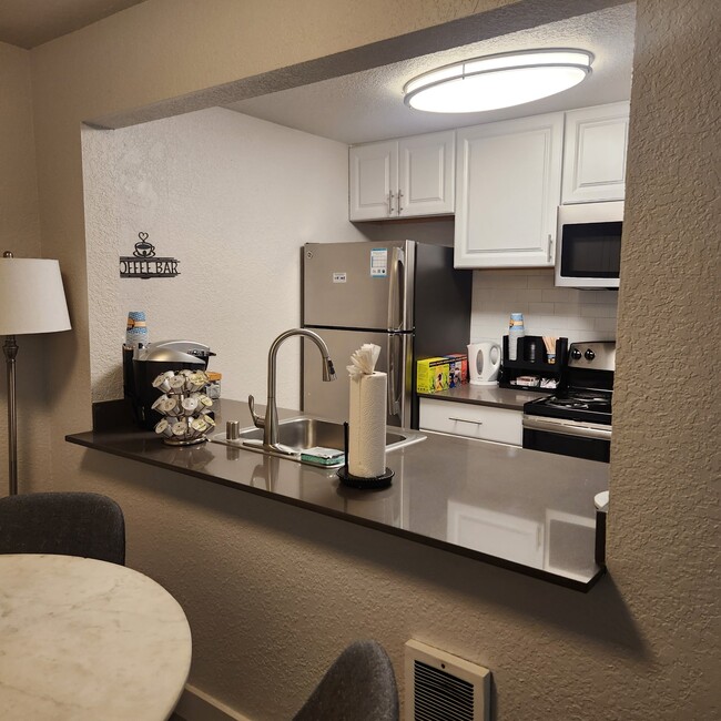 Building Photo - View At Bitter Lake