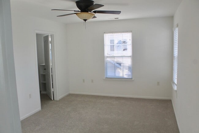 Building Photo - 1431 Titchfield Dr.