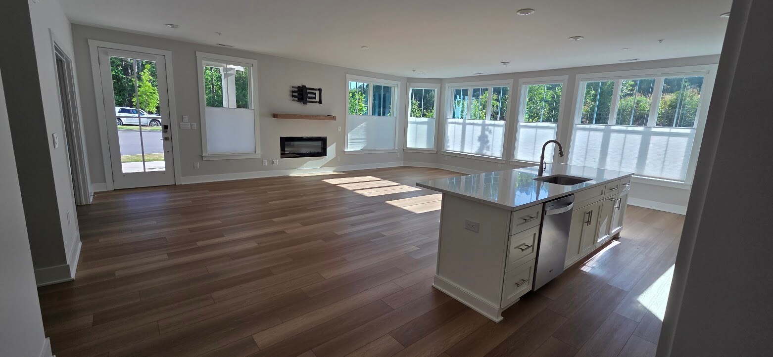 Building Photo - 11549 Helmond Way