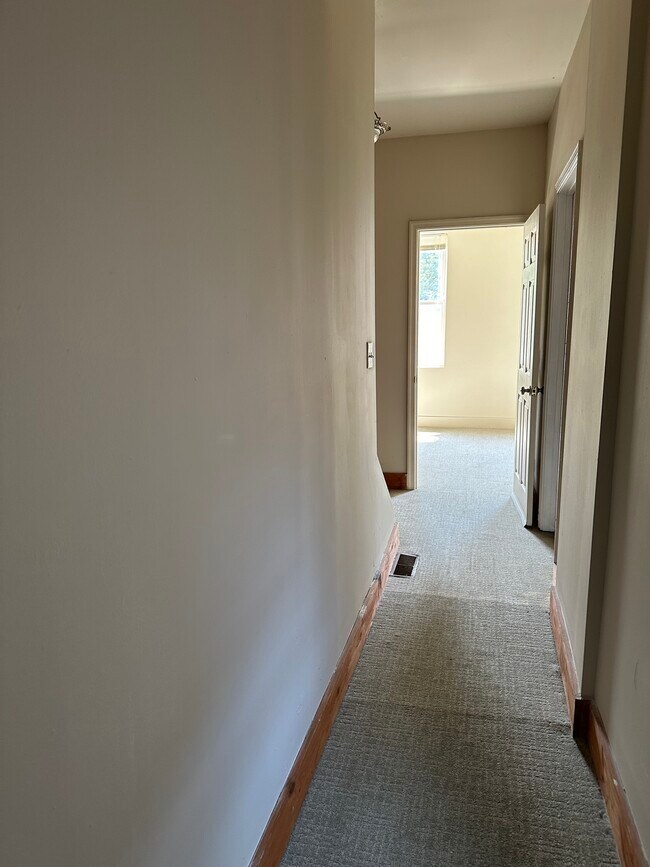 Building Photo - 1742 E Lombard St