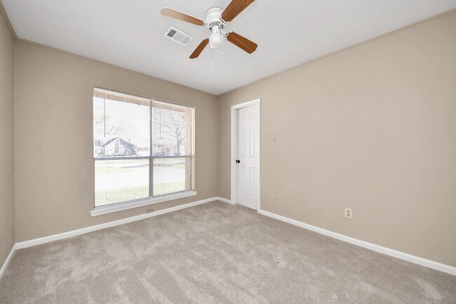 Building Photo - 15603 Stoney Fork Dr