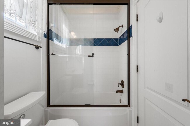 Building Photo - 604 Masters Dr