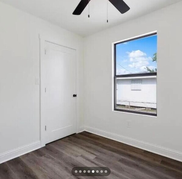 Building Photo - 211 3rd St