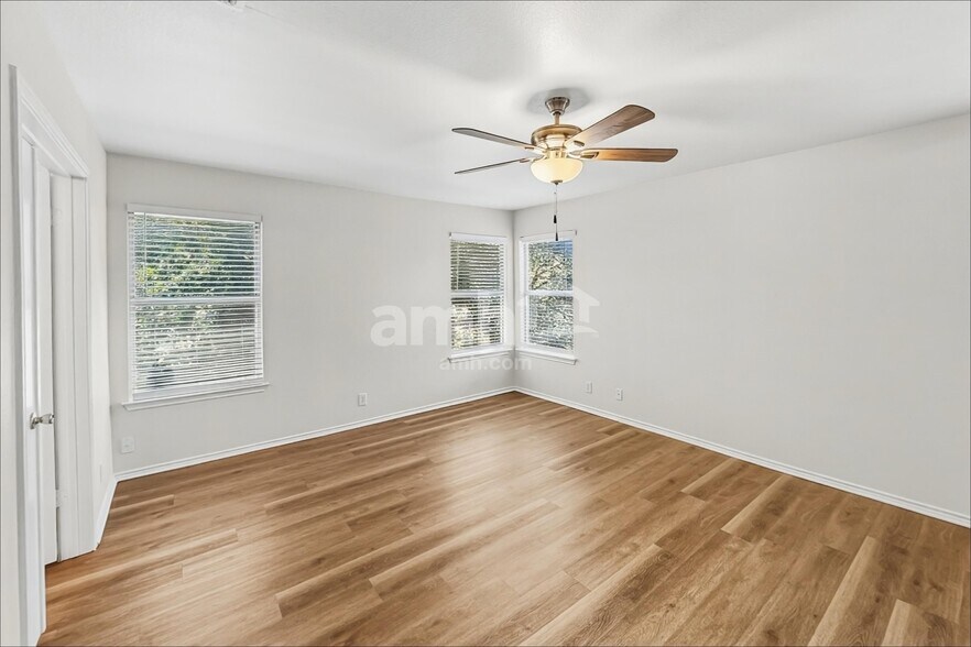 Building Photo - 3552 Peachtree Ln