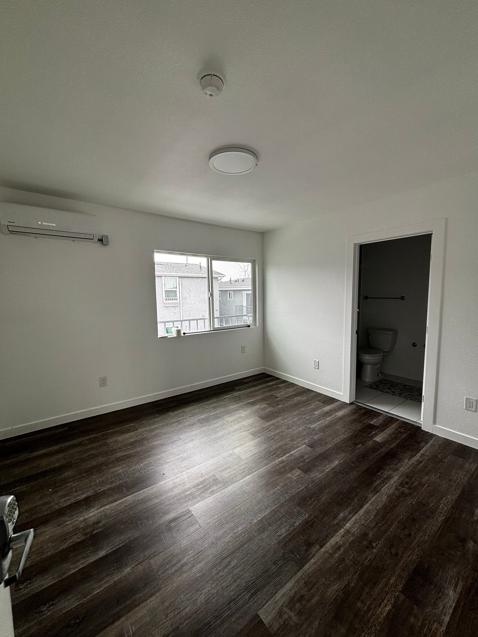 Building Photo - 1674 W 36th Pl