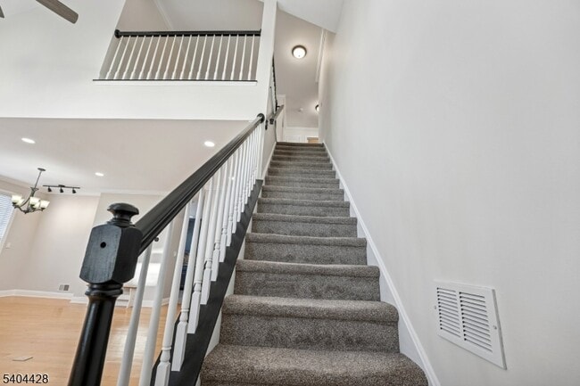 Building Photo - 52 Wildflower Ln