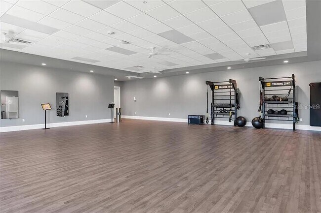 Building Photo - 14041 Heritage Landing Blvd