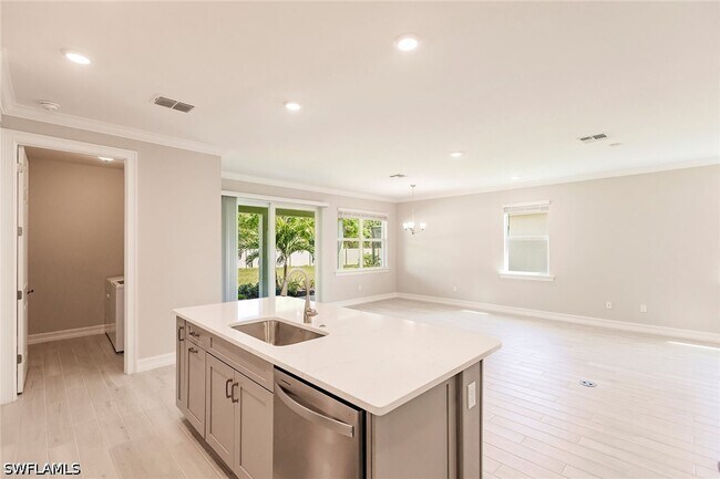 Building Photo - 536 Polihale Wy