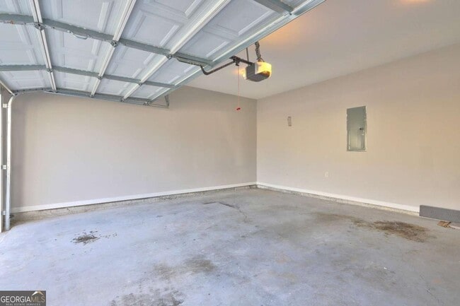 Building Photo - 118 Meeting Pl Rd