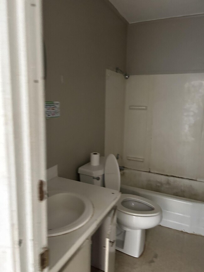 Building Photo - 110 Kenny Ln