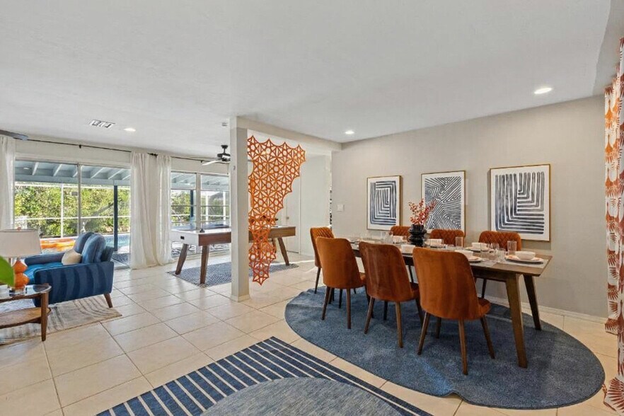 Building Photo - 451 Sharon Cir