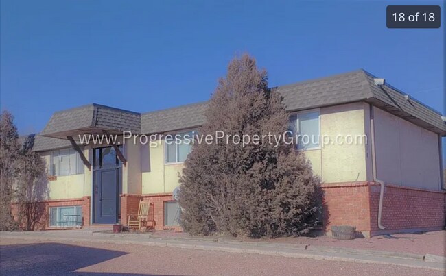 Building Photo - Cozy 2-Bedroom Home in a Peaceful Colorado...