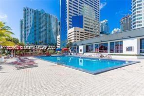 Building Photo - 905 Brickell Bay Dr