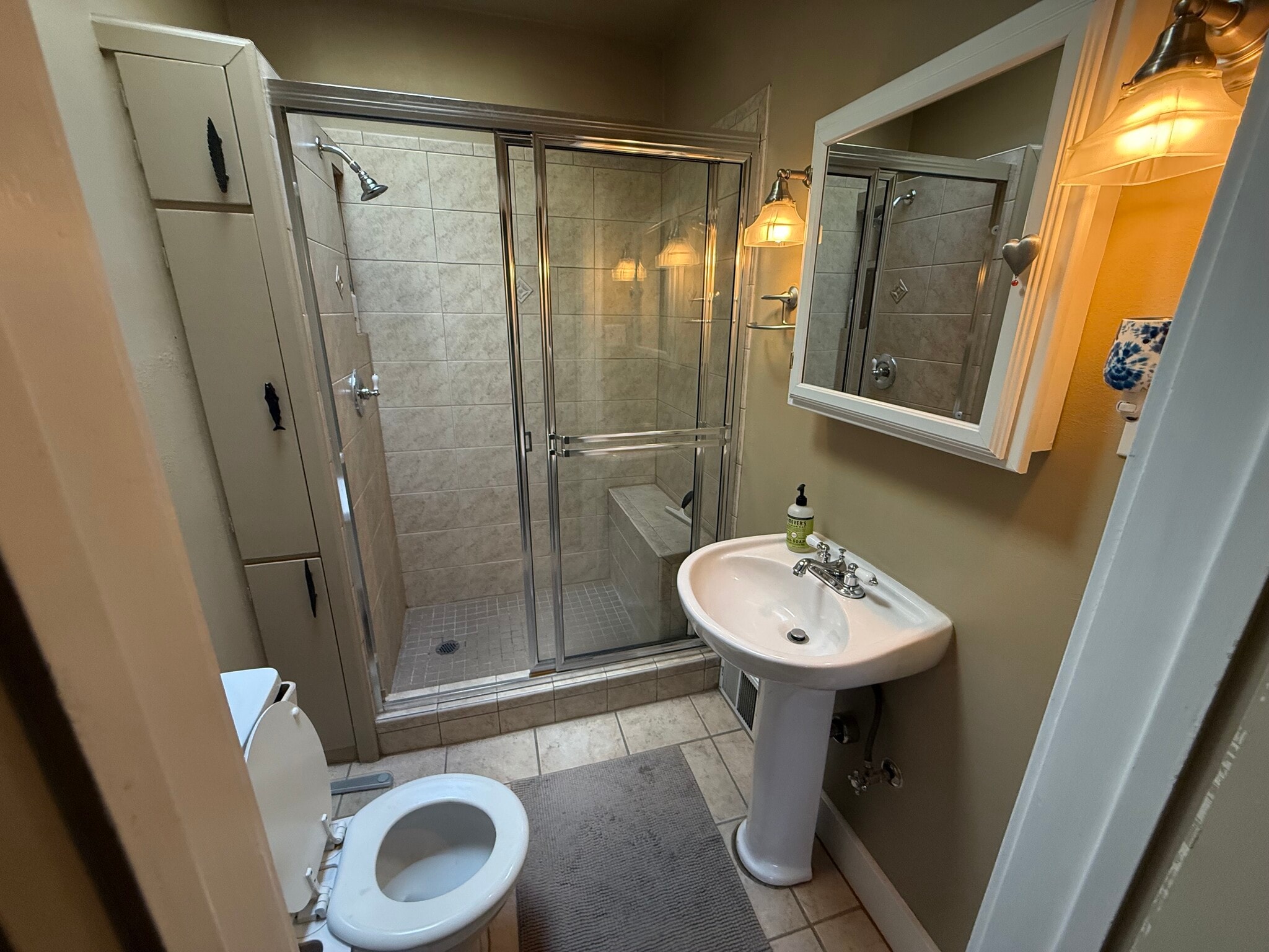 Building Photo - 1420 E 5th Ave