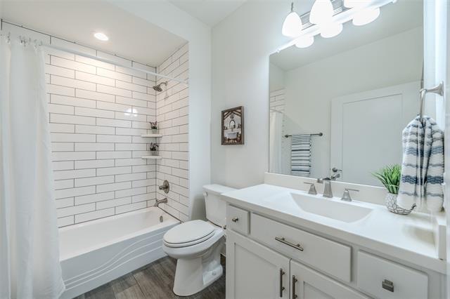 Building Photo - 4050 Pequin Dr