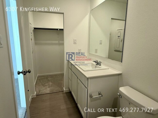 Building Photo - 6307 Kingfisher Wy