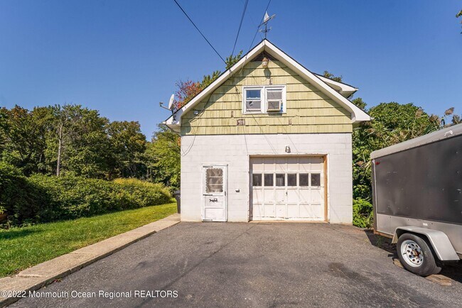 Building Photo - 23 Briarcliff Pl