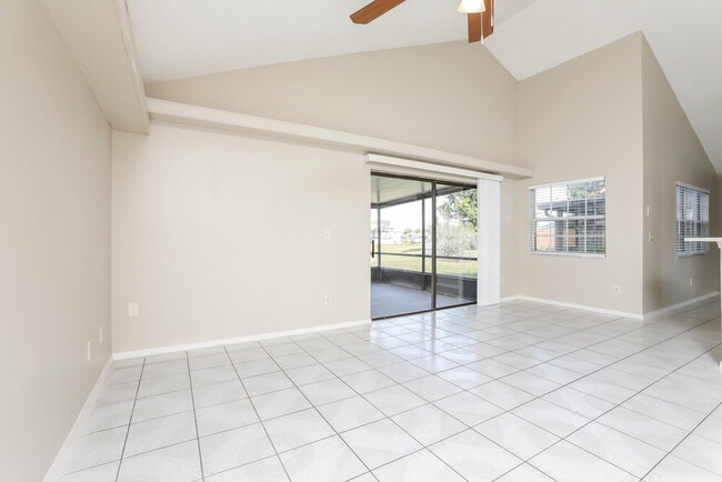Building Photo - 238 Satinwood Cir
