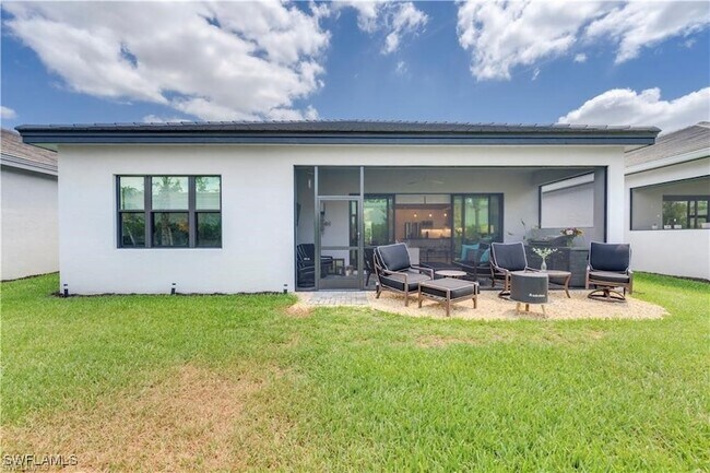 Building Photo - 12814 Hawkins Dr